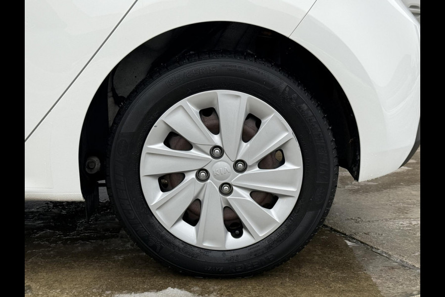 Kia Rio 1.0 TGDI ComfortPlusLine Navigator 2e Eigenaar,Navi,Camera,Airco,Cruise,PDC,Android/Apple Auto,Dealer Onderhouden,N.A.P,APK tot 05-2026