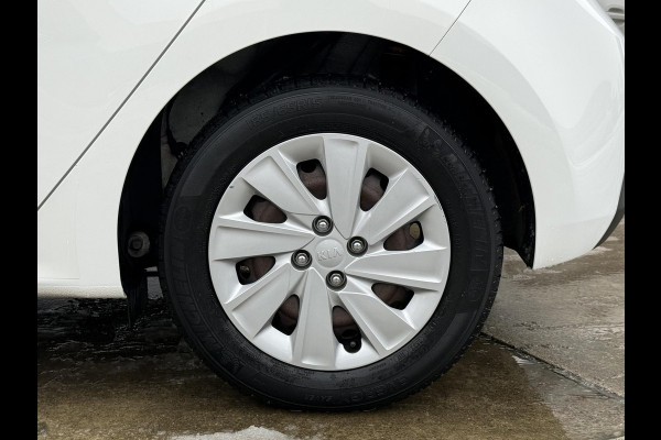 Kia Rio 1.0 TGDI ComfortPlusLine Navigator 2e Eigenaar,Navi,Camera,Airco,Cruise,PDC,Android/Apple Auto,Dealer Onderhouden,N.A.P,APK tot 05-2026