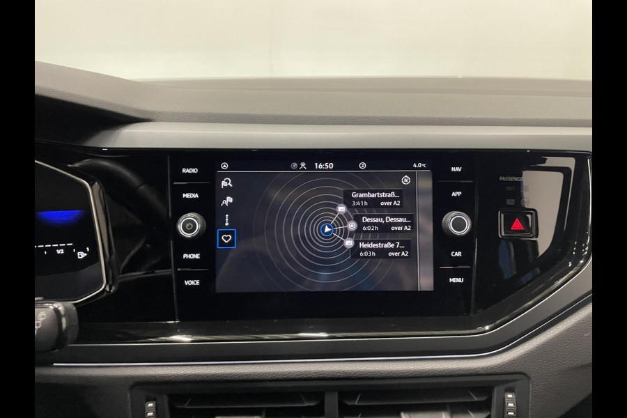 Volkswagen Polo 1.0 TSI R-Line DSG Navigatie Apple Carplay/Android Auto Camera Parkeersensoren Adaptive Cruise Control Matrix-LED-koplamp Lichtmetalen velgen Climate Control Getinte ramen