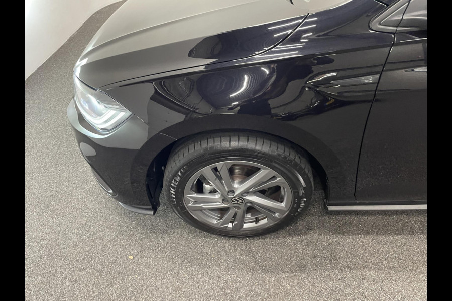 Volkswagen Polo 1.0 TSI R-Line DSG Navigatie Apple Carplay/Android Auto Camera Parkeersensoren Adaptive Cruise Control Matrix-LED-koplamp Lichtmetalen velgen Climate Control Getinte ramen