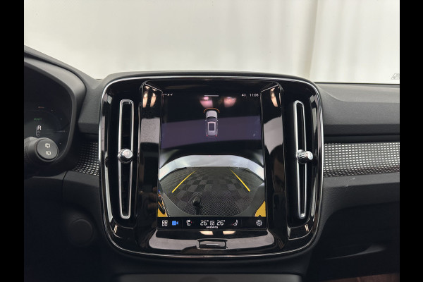 Volvo XC40 Recharge P8 AWD R-Design [ 3-Fase ] {SOH-90%} (INCL.BTW) Aut. *PANO | LEATHER-ALCANTARA | ADAPTIVE-CRUISE | DIGI-COCKPIT | FULL-LED | HARMAN/KARDON | TOP-VIEW | NAVI-FULLMAP | ECC | PDC | KEYLESS | HEATED-SPORTSEATS | TOWBAR | 20''ALU*