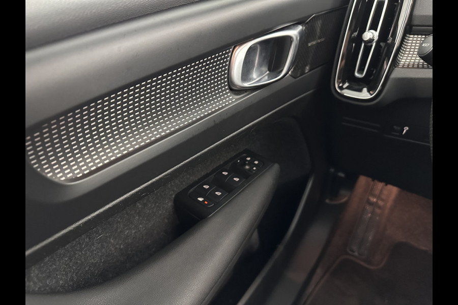 Volvo XC40 Recharge P8 AWD R-Design [ 3-Fase ] {SOH-90%} (INCL.BTW) Aut. *PANO | LEATHER-ALCANTARA | ADAPTIVE-CRUISE | DIGI-COCKPIT | FULL-LED | HARMAN/KARDON | TOP-VIEW | NAVI-FULLMAP | ECC | PDC | KEYLESS | HEATED-SPORTSEATS | TOWBAR | 20''ALU*