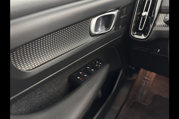 Volvo XC40 Recharge P8 AWD R-Design [ 3-Fase ] {SOH-90%} (INCL.BTW) Aut. *PANO | LEATHER-ALCANTARA | ADAPTIVE-CRUISE | DIGI-COCKPIT | FULL-LED | HARMAN/KARDON | TOP-VIEW | NAVI-FULLMAP | ECC | PDC | KEYLESS | HEATED-SPORTSEATS | TOWBAR | 20''ALU*