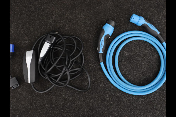 Tesla Model 3 Long Range AWD 75kWh | Panoramadak | Autopilot | Leder | Stoelverwarming | Full LED | Navigatie | Keyless | 18'' | Camera