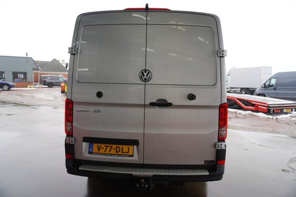 Volkswagen Crafter 35 2.0 TDI 177 PK L3H2 Automaat nr. V002 | Airco | Cruise | 2x geveerde stoel | Apple CP-Android auto