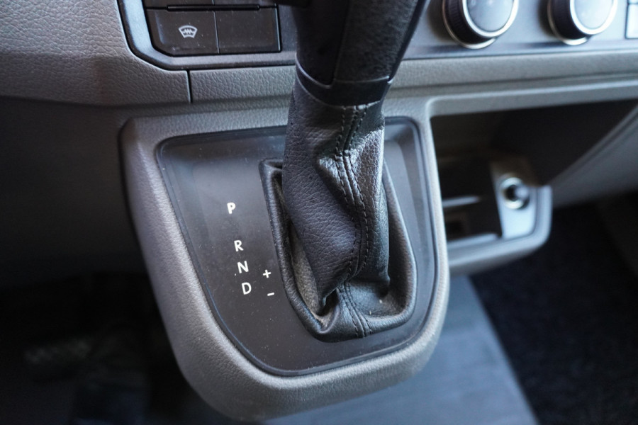 Volkswagen Crafter 35 2.0 TDI 177 PK L3H2 Automaat nr. V002 | Airco | Cruise | 2x geveerde stoel | Apple CP-Android auto