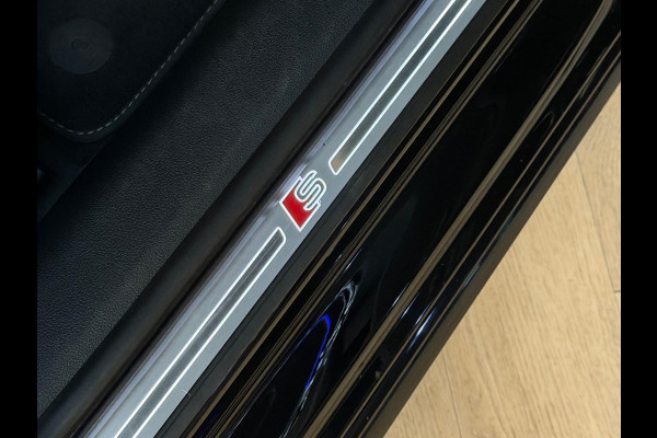 Audi A4 Limousine 35 TFSI S Line. Facelift - Carplay - Sfeer