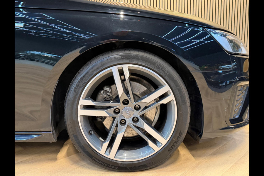 Audi A4 Limousine 35 TFSI S Line. Facelift - Carplay - Sfeer