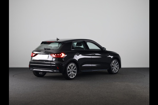Audi A1 Sportback Advanced edition 25 TFSI 95 pk | Parkeerhulp plus | Automatische airco | Apple carplay | Dak in contrast kleur |