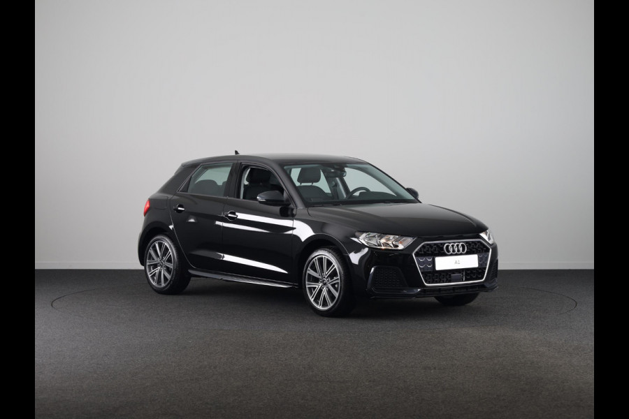 Audi A1 Sportback Advanced edition 25 TFSI 95 pk | Parkeerhulp plus | Automatische airco | Apple carplay | Dak in contrast kleur |