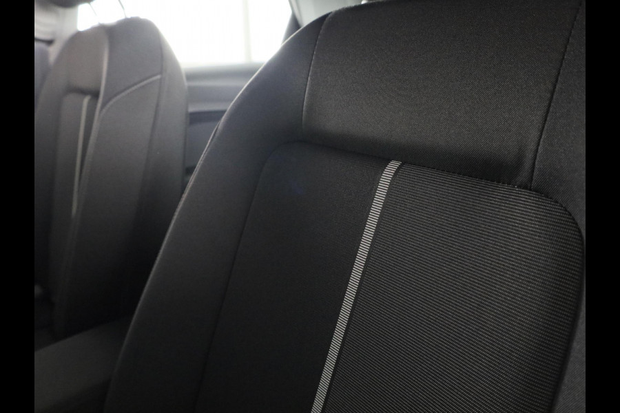 Audi A1 Sportback Advanced edition 25 TFSI 95 pk | Parkeerhulp plus | Automatische airco | Apple carplay | Dak in contrast kleur |