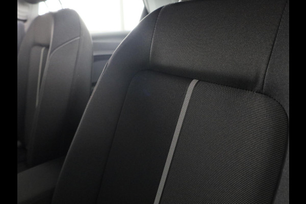 Audi A1 Sportback Advanced edition 25 TFSI 95 pk | Parkeerhulp plus | Automatische airco | Apple carplay | Dak in contrast kleur |