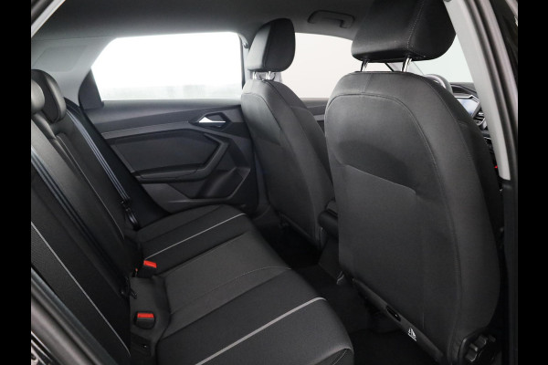 Audi A1 Sportback Advanced edition 25 TFSI 95 pk | Parkeerhulp plus | Automatische airco | Apple carplay | Dak in contrast kleur |
