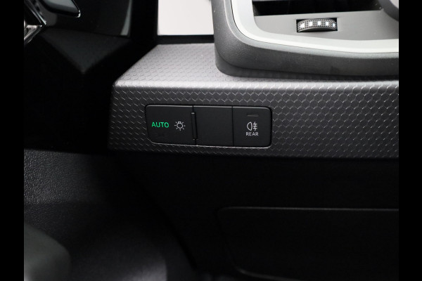 Audi A1 Sportback Advanced edition 25 TFSI 95 pk | Parkeerhulp plus | Automatische airco | Apple carplay | Dak in contrast kleur |