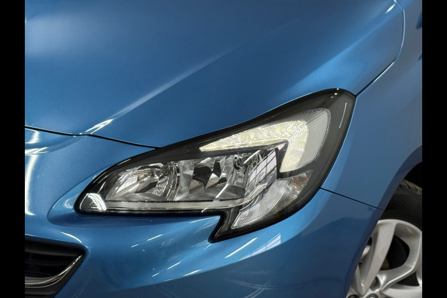 Opel Corsa 1.4 Online Edition 5 deurs | Airco | Schuif-/Kanteldak | Navigatie | Trekhaak | Cruise Control | Sportstoelen
