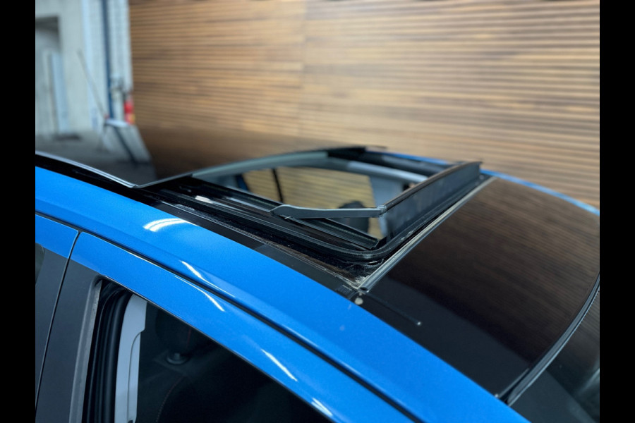 Opel Corsa 1.4 Online Edition 5 deurs | Airco | Schuif-/Kanteldak | Navigatie | Trekhaak | Cruise Control | Sportstoelen