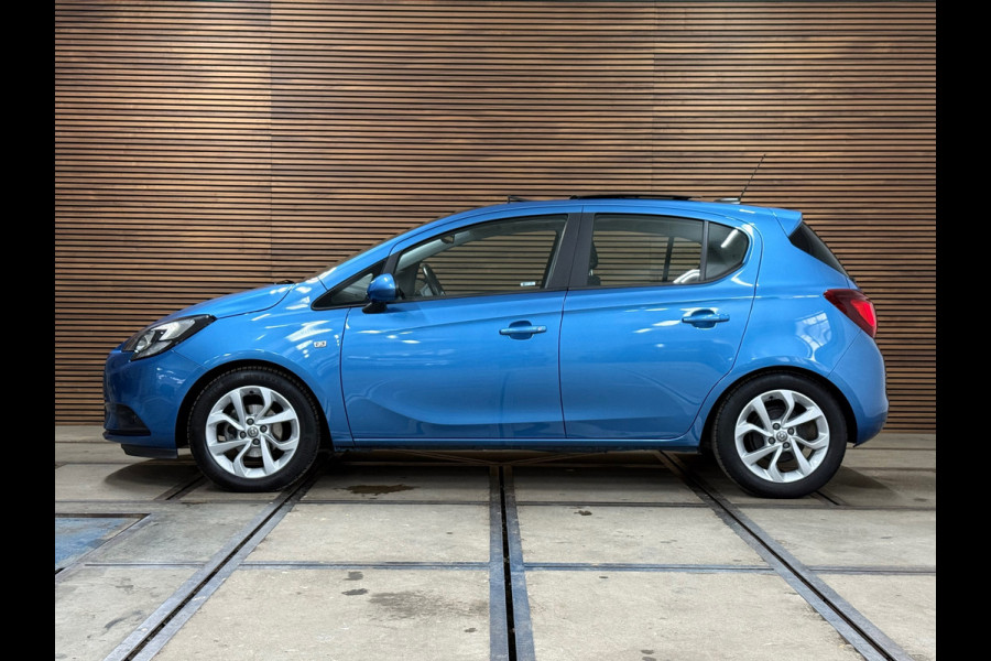 Opel Corsa 1.4 Online Edition 5 deurs | Airco | Schuif-/Kanteldak | Navigatie | Trekhaak | Cruise Control | Sportstoelen