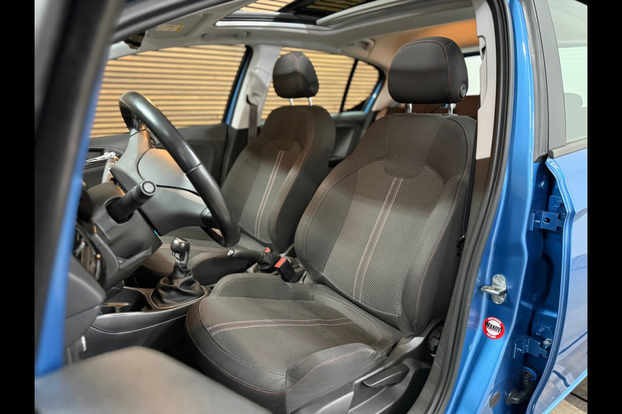 Opel Corsa 1.4 Online Edition 5 deurs | Airco | Schuif-/Kanteldak | Navigatie | Trekhaak | Cruise Control | Sportstoelen