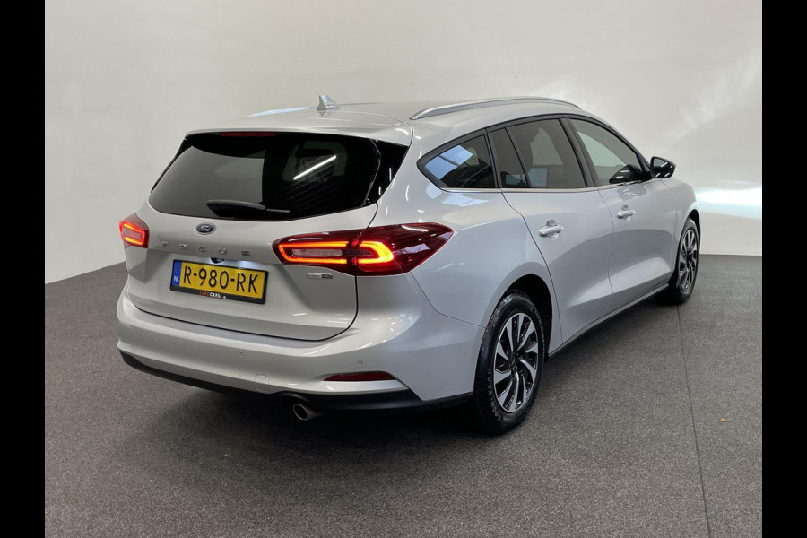 Ford FOCUS Wagon 1.0 EcoBoost Hybrid Titanium Rijklaar incl 12 mnd BOVAG garantie! Airco ECC Navi Carplay PDC VA+ Camera Full LED DAB+ Lichtmetalen velgen
