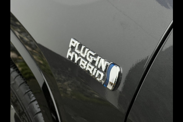 Toyota RAV4 2.5 Plug-in Hybrid AWD Bi-Tone | Navi | LED | Camera | CarPlay | ACC | HUD | 19 inch