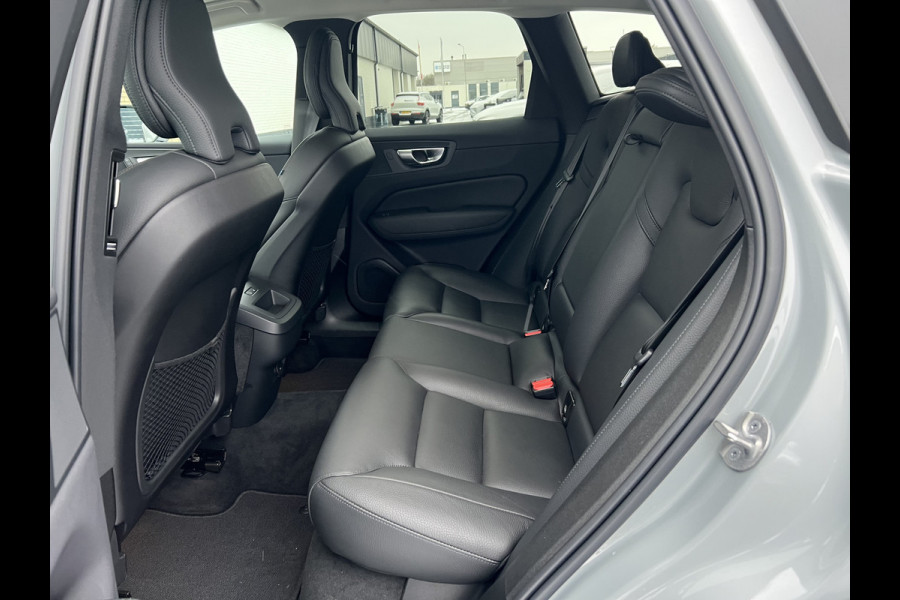 Volvo XC60 B4 Plus Dark | Trekhaak | Navi | Camera | Memory