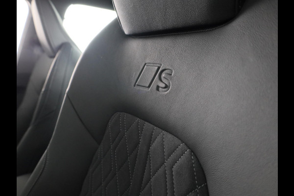 Audi A6 Limousine Edition one e-hybrid 299 pk | Techniekpakket plus | Geheugen stoelen voor | Alcantara/leren bekleding | Interieurdelen carbon |
