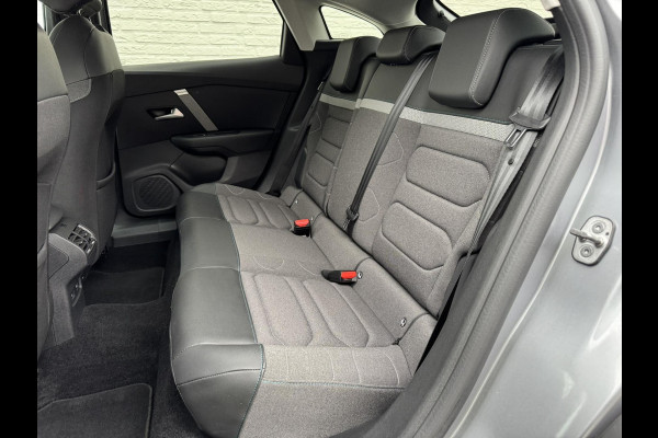 Citroën C4 1.2 Puretech Feel Edition Head-Up display Cruise control Cliomate control Keyless entry/start Navi Apple / Android