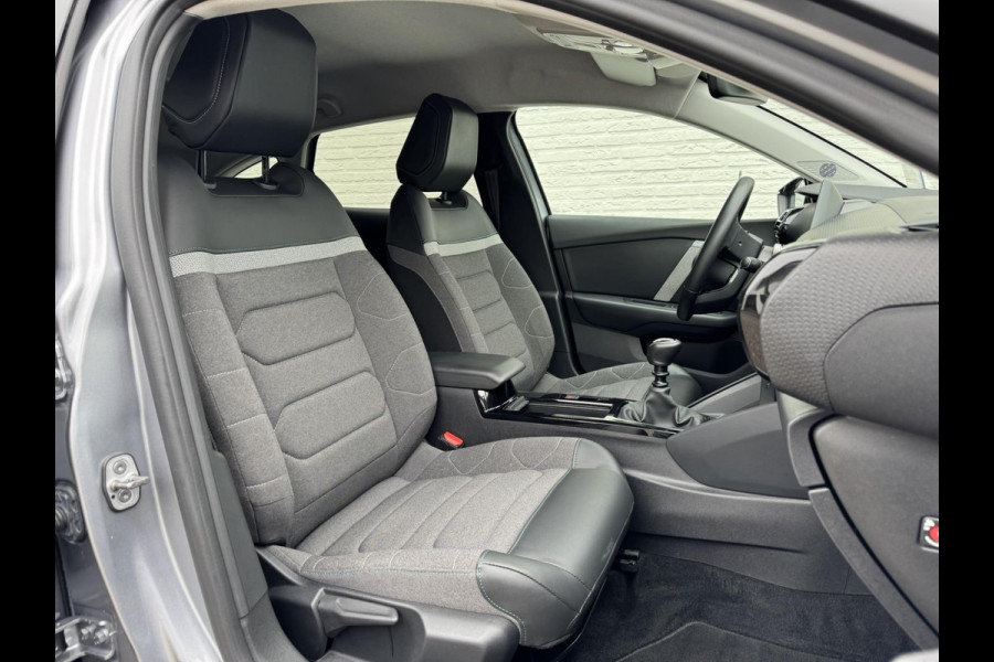 Citroën C4 1.2 Puretech Feel Edition Head-Up display Cruise control Cliomate control Keyless entry/start Navi Apple / Android