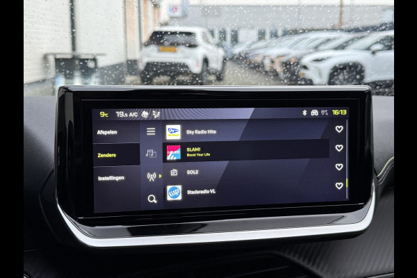 Peugeot 208 1.2 Hybrid 145 e-DCS6 GT | CarPlay | ACC | LED | Camera | DAB+ | 17 inch