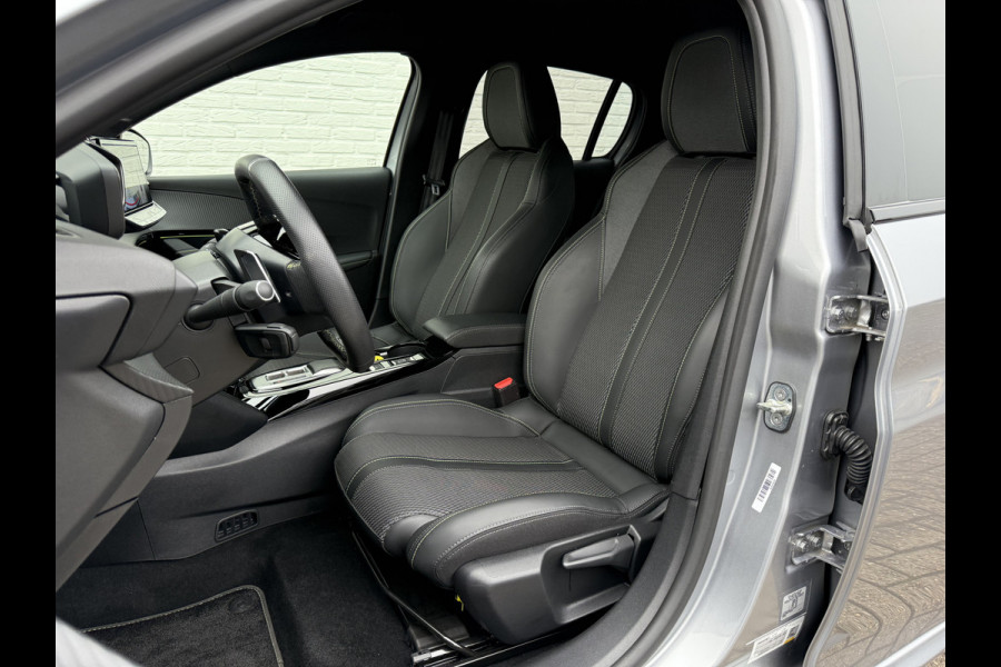 Peugeot 208 1.2 Hybrid 145 e-DCS6 GT | CarPlay | ACC | LED | Camera | DAB+ | 17 inch