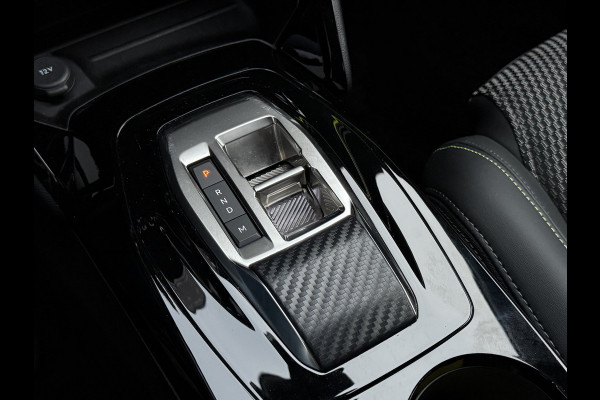 Peugeot 208 1.2 Hybrid 145 e-DCS6 GT | CarPlay | ACC | LED | Camera | DAB+ | 17 inch