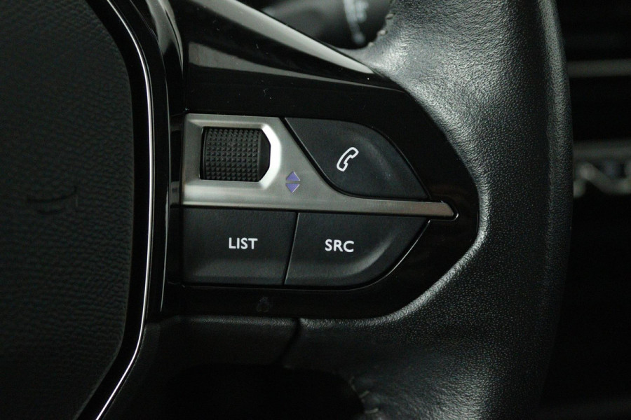 Peugeot 208 1.2 PureTech Blue Lease Active (NAVIGATIE, CRUISE CONTROL, LANE-ASSIST, PARKEERSENSOREN, BLUETOOTH, AIRCO)