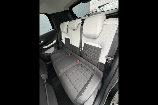 Citroën C3 100pk Max (Camera - Automatische Airco - Navigatie - Apple Carplay - 17" - LED - Parkeersensoren)