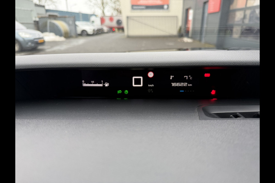 Citroën C3 100pk Max (Camera - Automatische Airco - Navigatie - Apple Carplay - 17" - LED - Parkeersensoren)