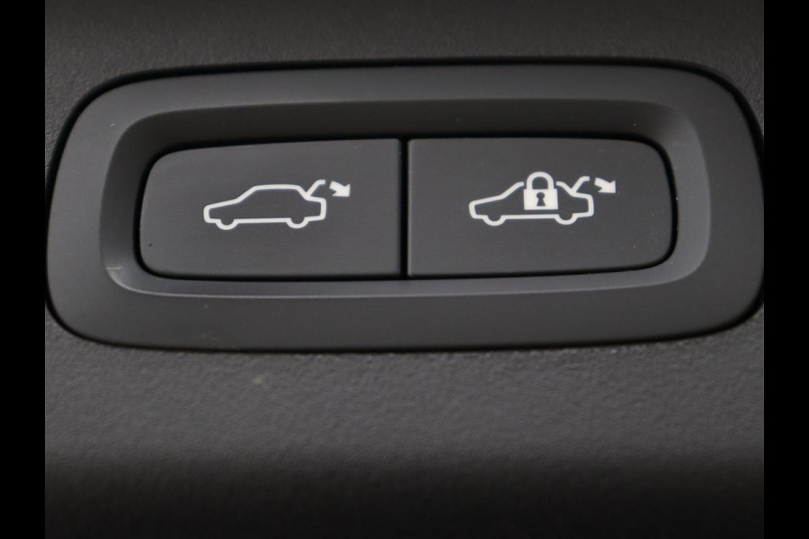 Lynk & Co 01 1.5 Plug In | Panoramadak | Infinity by Harman | Camera | Adaptive cruise | Stoelverwarming | Carplay | Memory | Full LED | PHEV