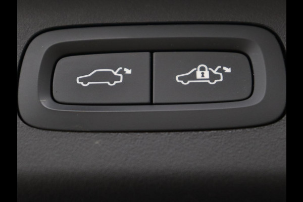 Lynk & Co 01 1.5 Plug In | Panoramadak | Infinity by Harman | Camera | Adaptive cruise | Stoelverwarming | Carplay | Memory | Full LED | PHEV