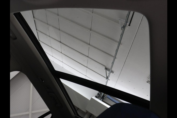 Lynk & Co 01 1.5 Plug In | Panoramadak | Infinity by Harman | Camera | Adaptive cruise | Stoelverwarming | Carplay | Memory | Full LED | PHEV