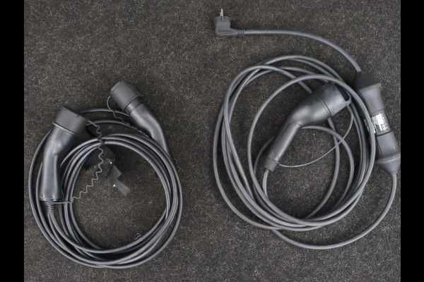 Lynk & Co 01 1.5 Plug In | Panoramadak | Infinity by Harman | Camera | Adaptive cruise | Stoelverwarming | Carplay | Memory | Full LED | PHEV