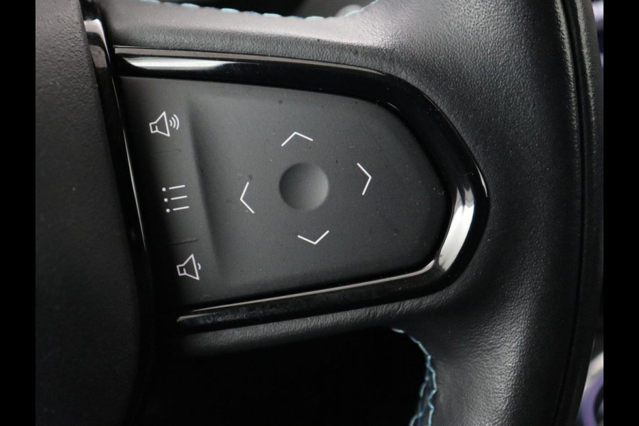 Lynk & Co 01 1.5 Plug In | Panoramadak | Infinity by Harman | Camera | Adaptive cruise | Stoelverwarming | Carplay | Memory | Full LED | PHEV