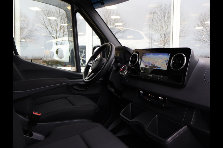 Mercedes-Benz Sprinter 319 3.0 CDI V6 AUT. L3H2 - 3500 KG TREKHAAK | MBUX BREEDBEELD | 18 INCH LMV | CAMERA