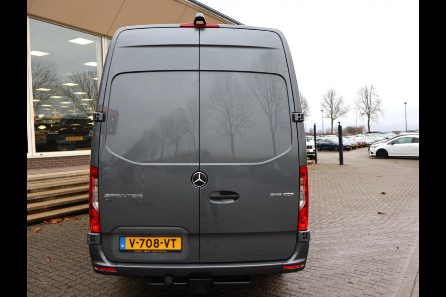 Mercedes-Benz Sprinter 319 3.0 CDI V6 AUT. L3H2 - 3500 KG TREKHAAK | MBUX BREEDBEELD | 18 INCH LMV | CAMERA