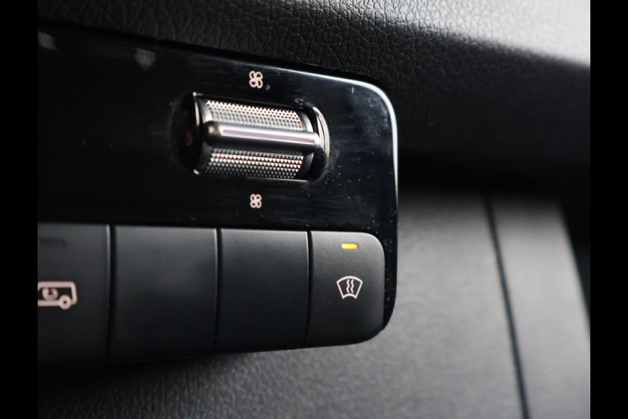 Mercedes-Benz Sprinter 319 3.0 CDI V6 AUT. L3H2 - 3500 KG TREKHAAK | MBUX BREEDBEELD | 18 INCH LMV | CAMERA