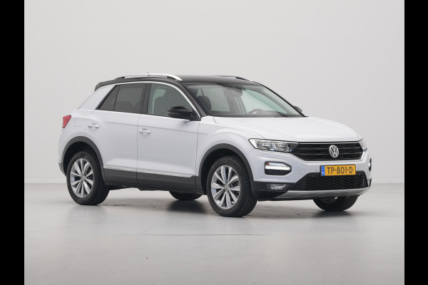 Volkswagen T-Roc 1.0 TSI 115pk Style Navigatie Trekhaak Acc Virtual cockpit Pdc 17