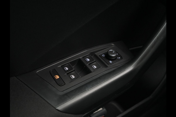 Volkswagen T-Roc 1.0 TSI 115pk Style Navigatie Trekhaak Acc Virtual cockpit Pdc 17
