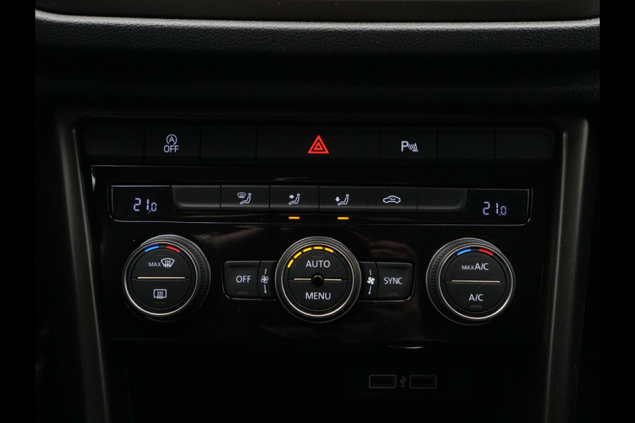 Volkswagen T-Roc 1.0 TSI 115pk Style Navigatie Trekhaak Acc Virtual cockpit Pdc 17