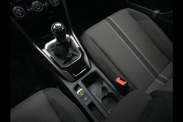 Volkswagen T-Roc 1.0 TSI 115pk Style Navigatie Trekhaak Acc Virtual cockpit Pdc 17
