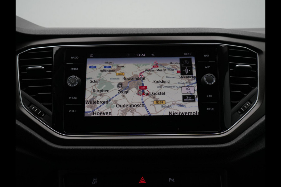 Volkswagen T-Roc 1.0 TSI 115pk Style Navigatie Trekhaak Acc Virtual cockpit Pdc 17