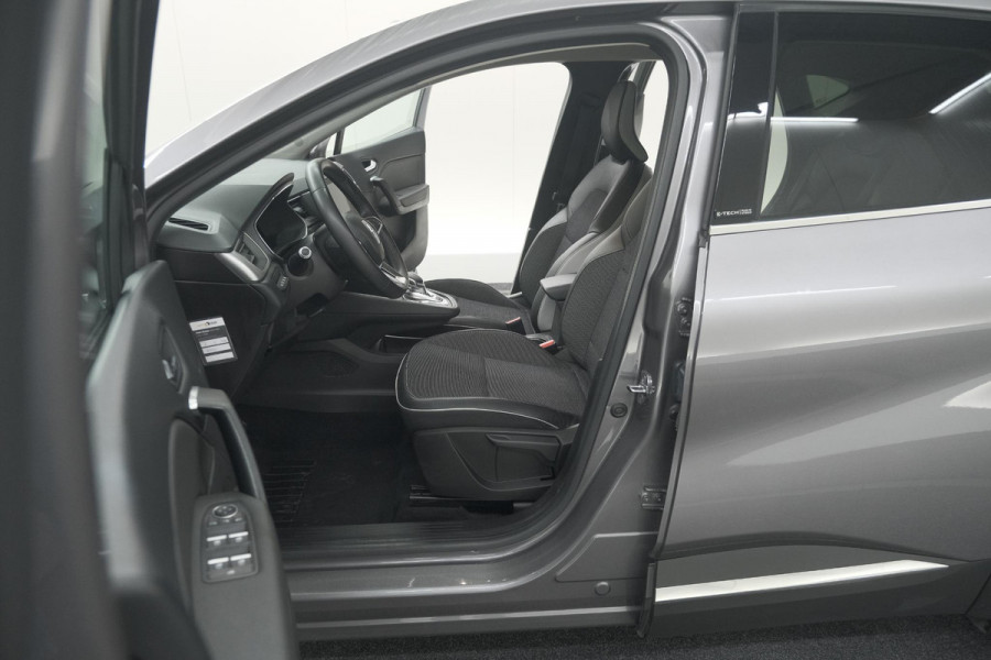 Renault Captur 1.6 E-Tech Plug-in Hybrid 160 Intens | Parkeersensoren | Apple Carplay | Navigatie | Climate Control