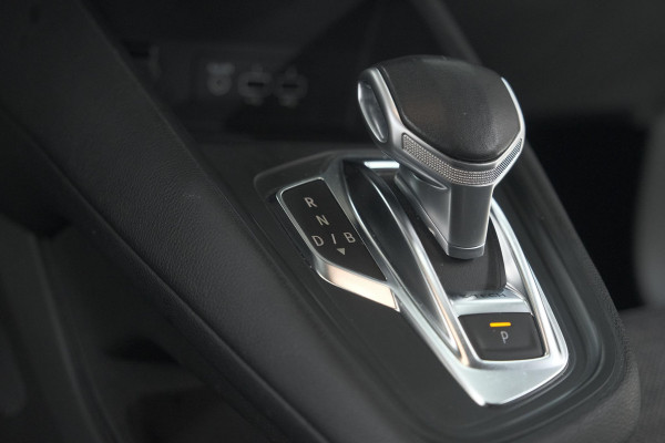 Renault Captur 1.6 E-Tech Plug-in Hybrid 160 Intens | Parkeersensoren | Apple Carplay | Navigatie | Climate Control