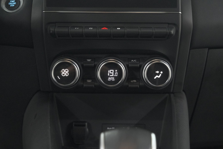 Renault Captur 1.6 E-Tech Plug-in Hybrid 160 Intens | Parkeersensoren | Apple Carplay | Navigatie | Climate Control